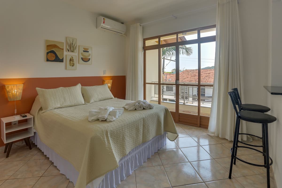Monolocale Deluxe, 1 letto matrimoniale, non fumatori | Wi-Fi gratuito, lenzuola