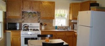 Lynn`s Cottage at Heron Ledge