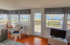 Smart TV, DVD player, books