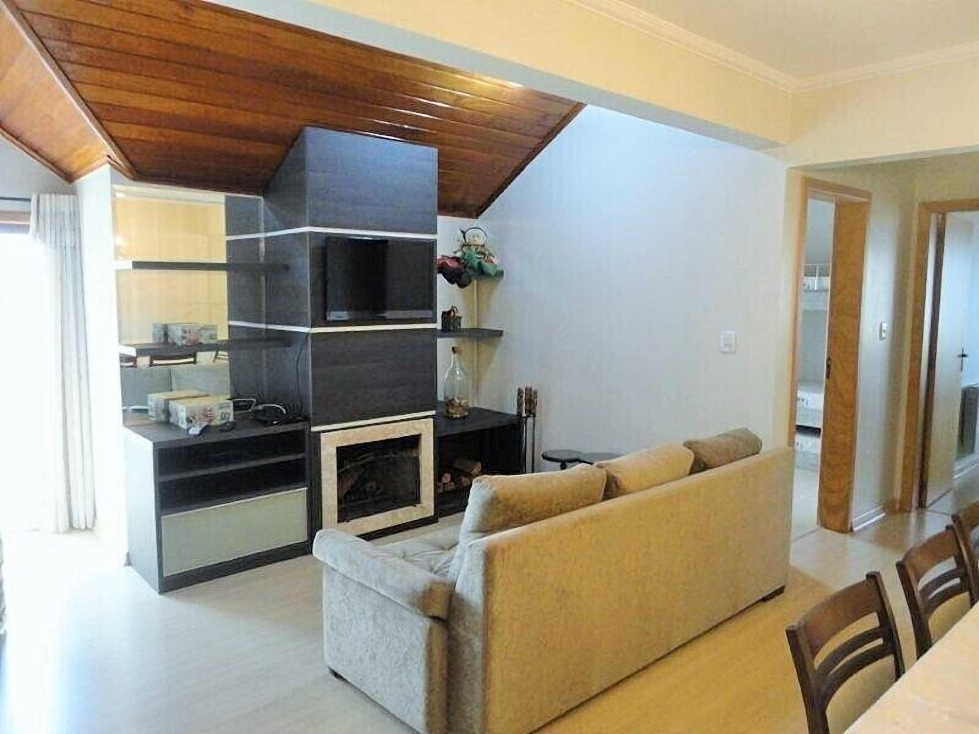 Apartment in the center of Gramado.C/view, fireplace and hydro bath