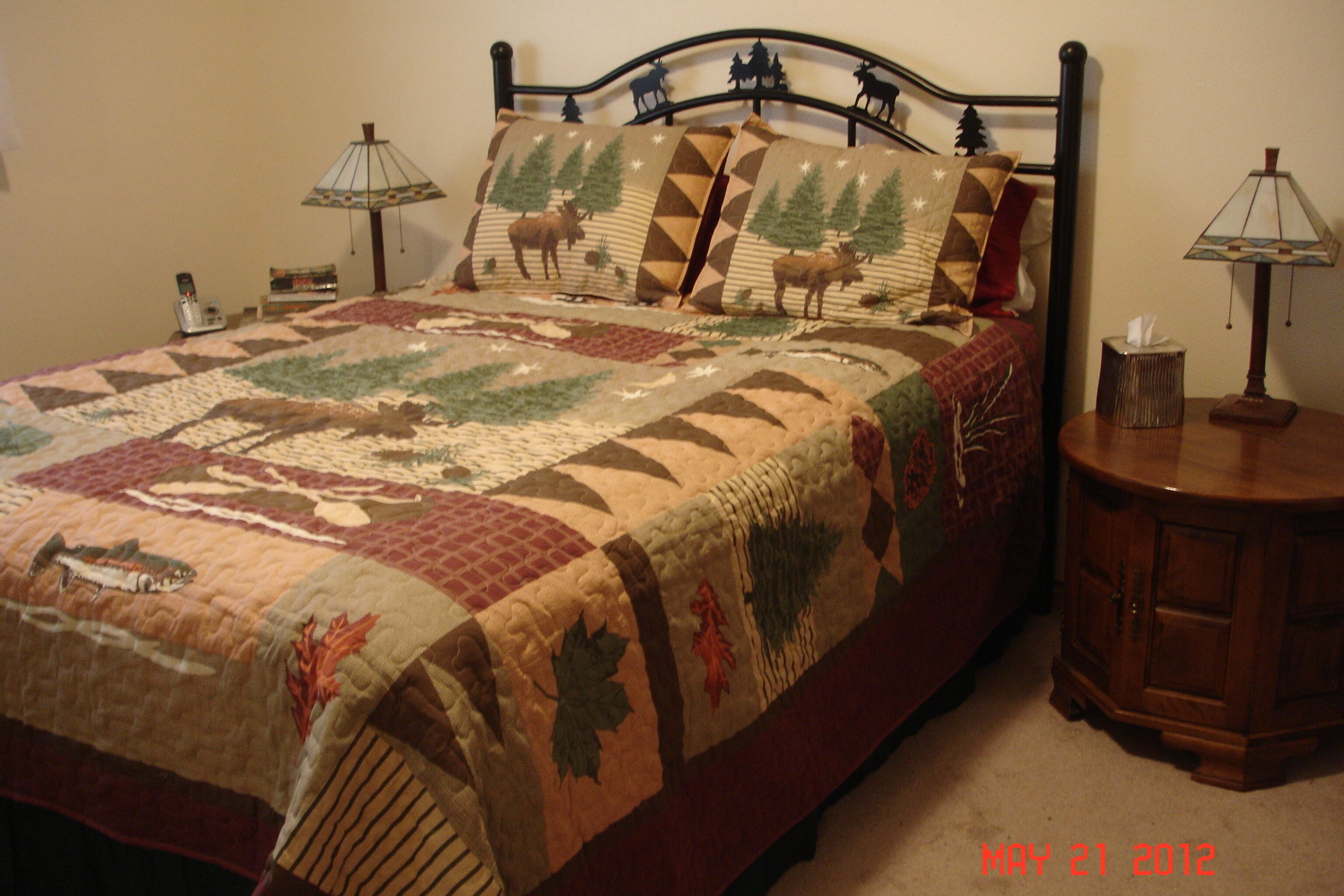 RIVERFRONT RETREAT, RELAX!! EZ I-5 access Portland,OR.-Seattle,WA. Book it today