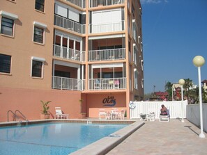 Piscine extérieure, piscine chauffée