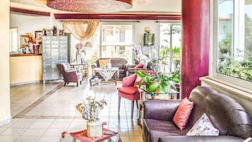 Petit déjeuner buffet compris tous les jours