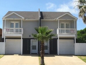 Exterior - Relax in Your Private Pool & Half a Block Walk to the Beach (South Padre Island)