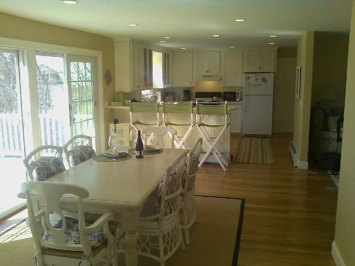 Lovely tidal marsh views with short walk to secluded sandy beach