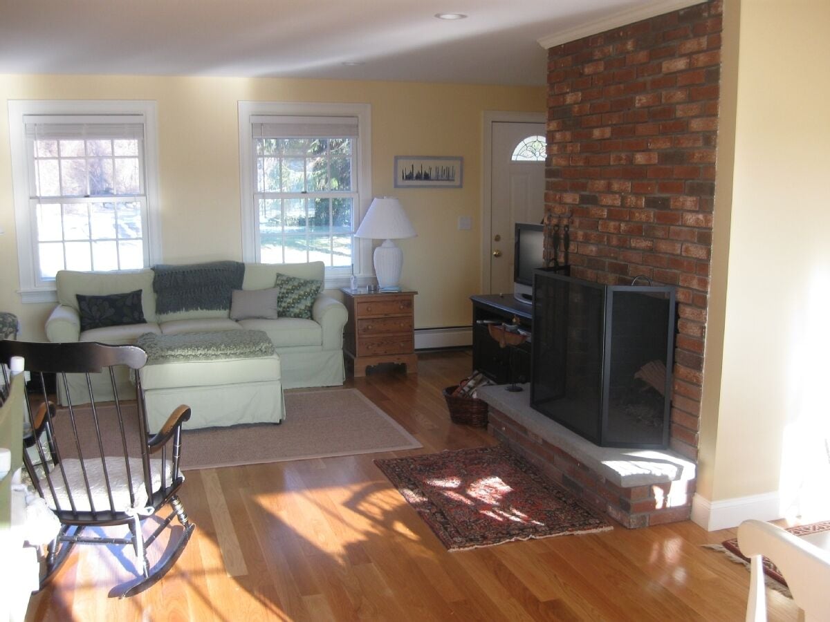 Lovely tidal marsh views with short walk to secluded sandy beach