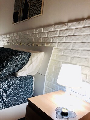 2 habitaciones, tabla de planchar con plancha, wifi y ropa de cama 