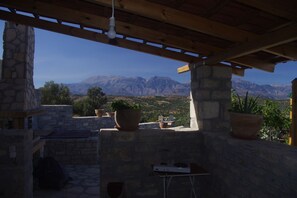 Terrace/patio - Complex of apartments & studio, full-equipped, in a large, beautiful garden (Kamilari)