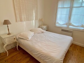 5 Schlafzimmer, Bügeleisen/Bügelbrett, WLAN, Bettwäsche