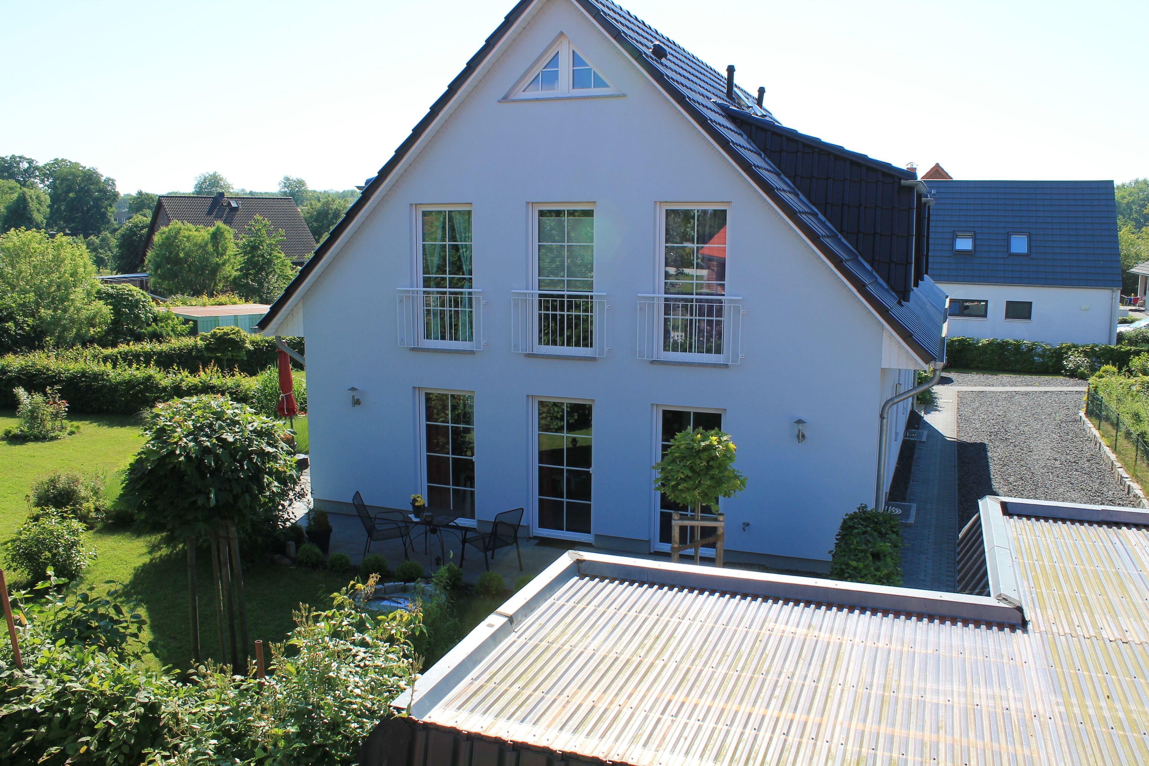 Eckgrundstück mit Zufahrt 