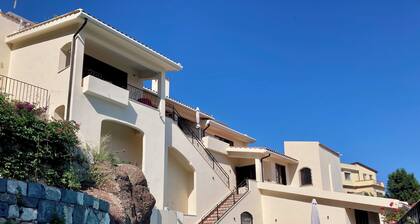 Exklusive Villa über Taormina mit Pool und Blick auf Etna und Meer