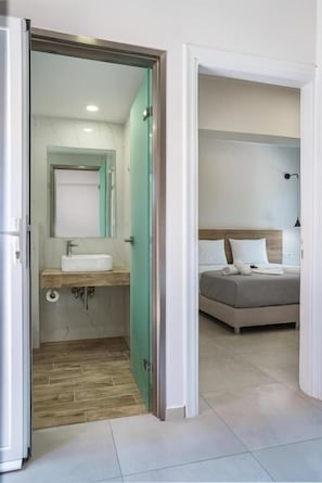 Deluxe Apartment, 2 Bedrooms | Bathroom - Antonis Apartments (Zakynthos)