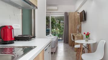 Deluxe Studio, Double or Twin Beds | Área de estar