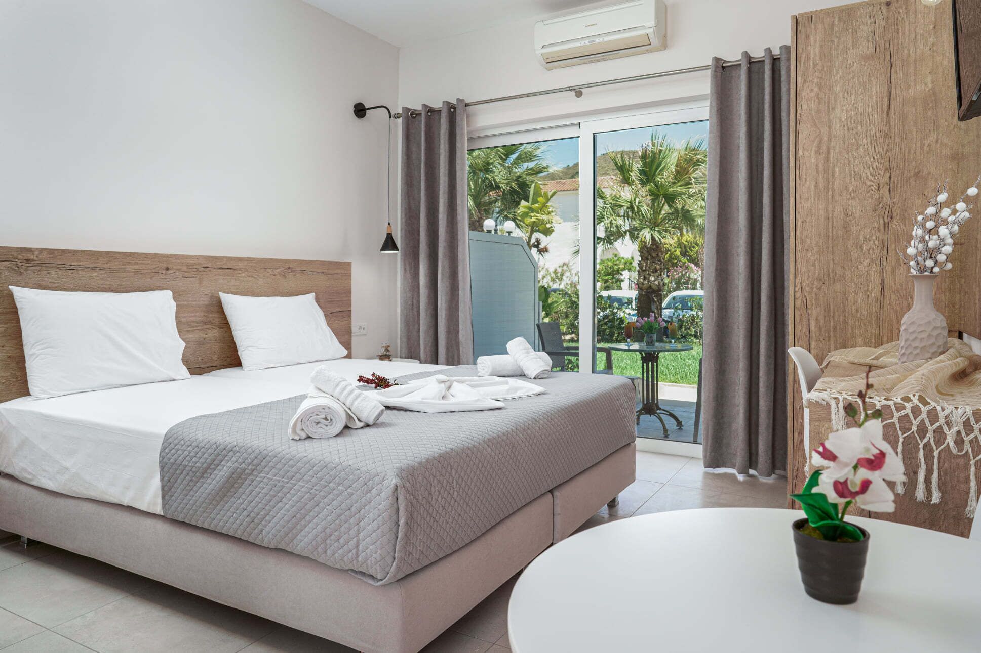 Deluxe Studio, Double or Twin Beds | 遮光窗簾/窗簾、熨斗/熨衫板、免費嬰兒床、免費 Wi-Fi