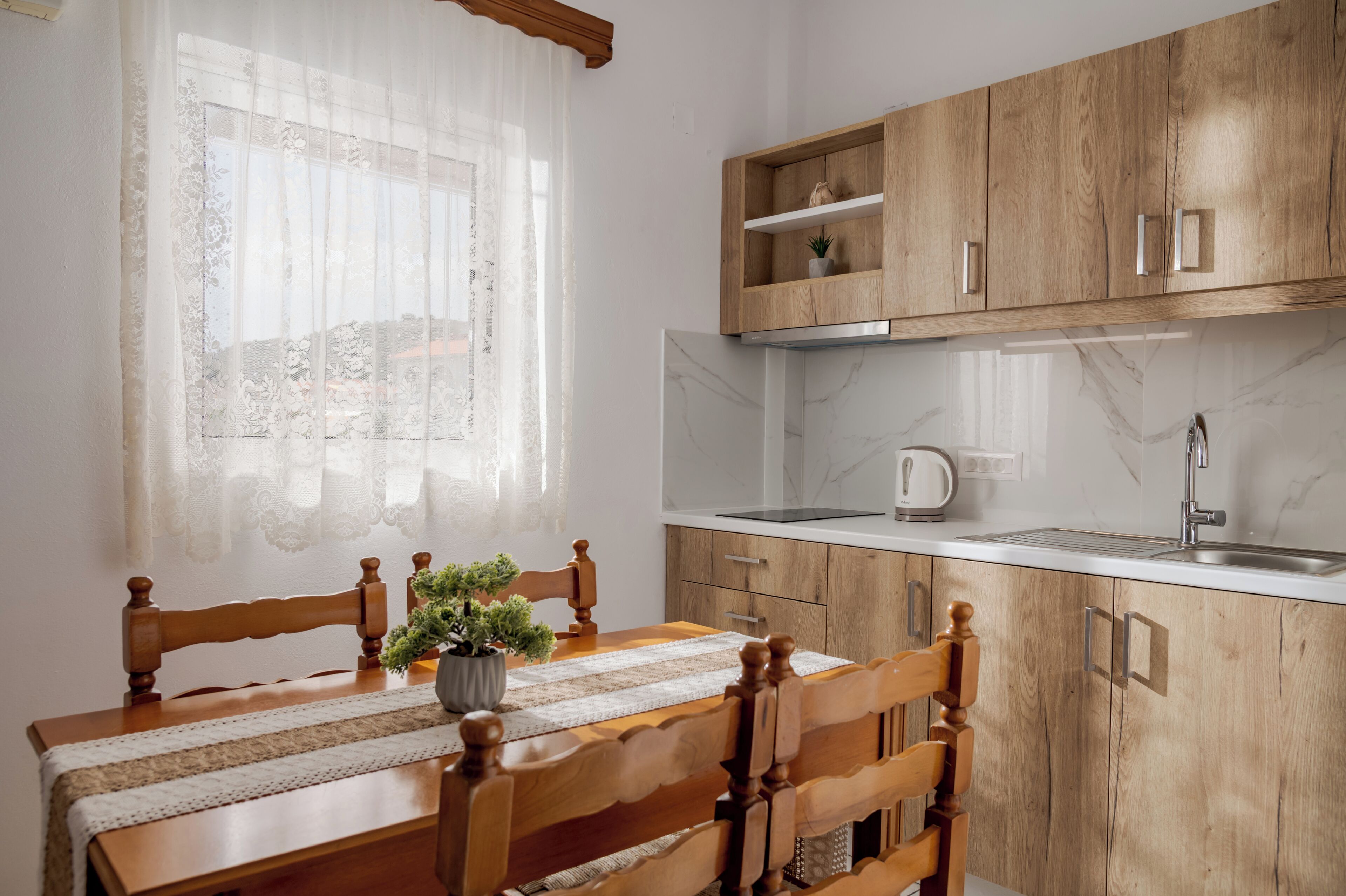 Superior Apartment, 2 Bedrooms | Private kitchen