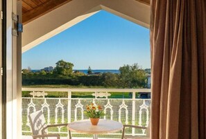 Blackout curtains, iron/ironing board, free cots/infant beds, free WiFi