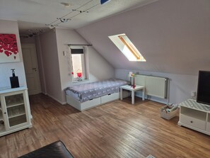 2 Schlafzimmer, Bügeleisen/Bügelbrett, Reisekinderbett, kostenloses WLAN