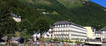 6-person duplex apartment, 13 AV Docteur Domer