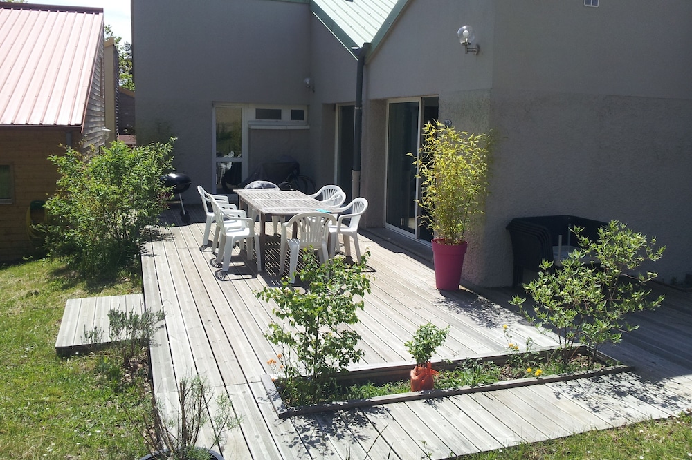 LAKE OF VASSIVIERE SPACIOUS AND BRIGHT