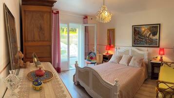 5 chambres, fer et planche Ă repasser, Wi-Fi, draps fournis