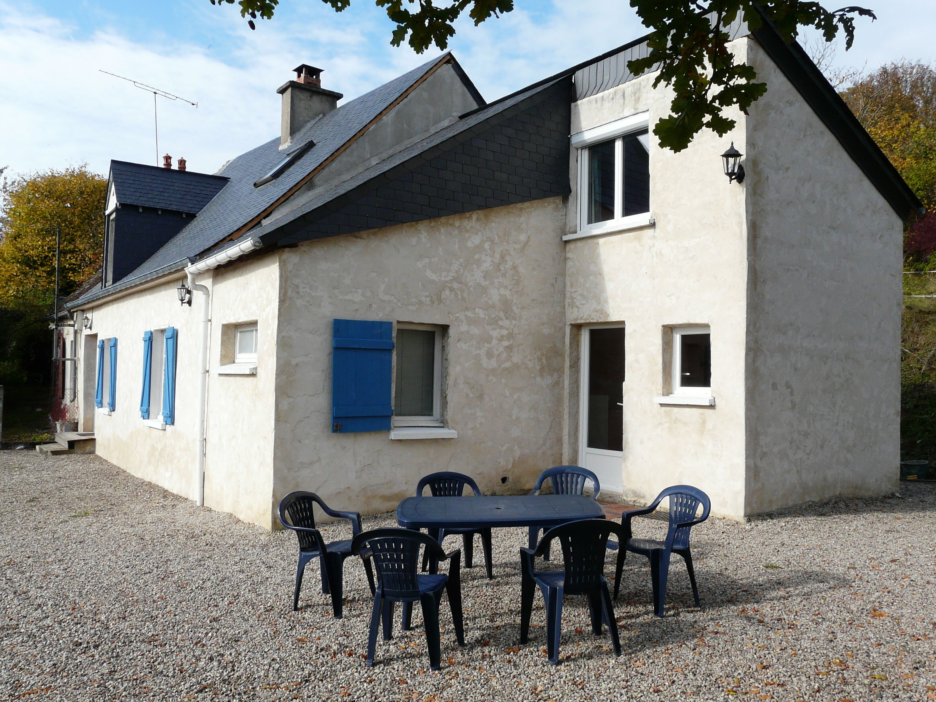 Cottage located in the countryside near the lake and the forest of Sillé le guillaume