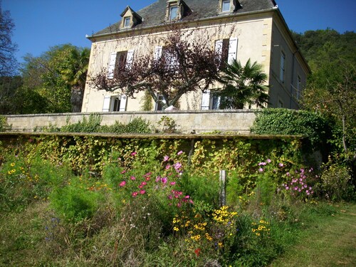 Spacious house with swimming pool in Dordogne Sarlat Perigord and Souillac 