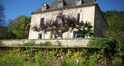 Spacious house with swimming pool in Dordogne Sarlat Perigord and Souillac