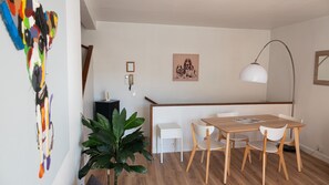 Dining - Lovely house with terrace in the city center with private parking (Aix-En-Provence)