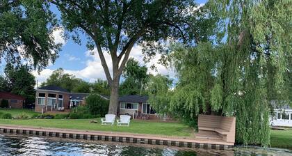 Cass Lk Lakefrnt 3 BR Home; Add'l 3BR Home next dr add'l bking 15 min. to Bham