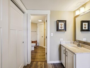 Towels - Barrington Arms Oceanfront Complex | Just Steps from the Beach (Hilton Head Island)