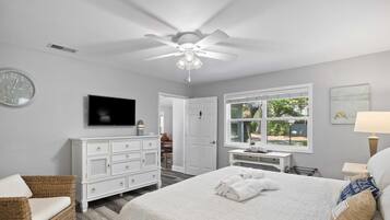 4 bedrooms, iron/ironing board, WiFi, bed sheets