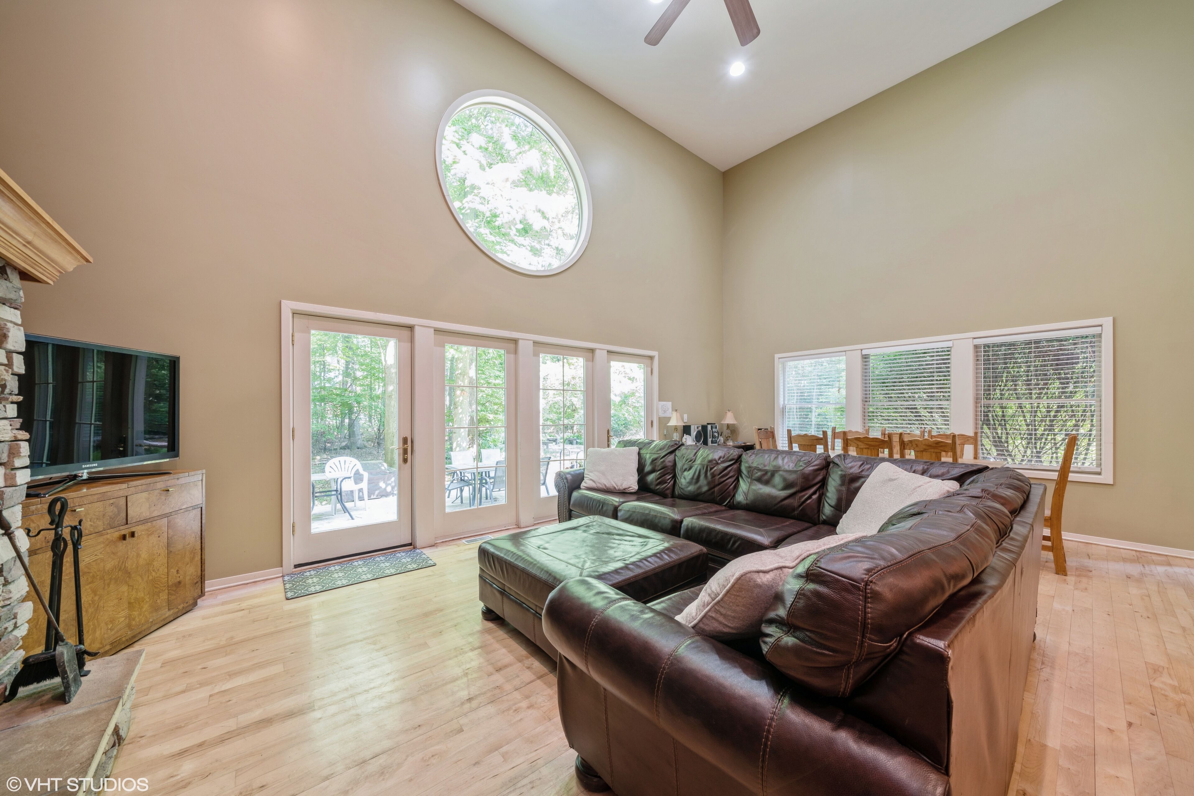 Saugatuck Beach Home On A Quiet, Private Wooded Lot