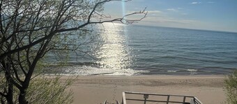 Saugatuck Beach Home op een rustige, beboste veel