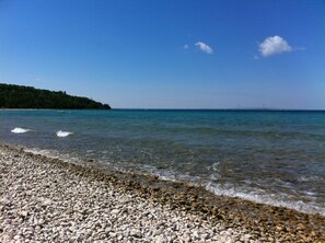 サンラウンジャー、ビーチタオル