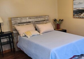 5 عدّة غرف نوم وواي فاي مجانًا وملاءات أسرّة