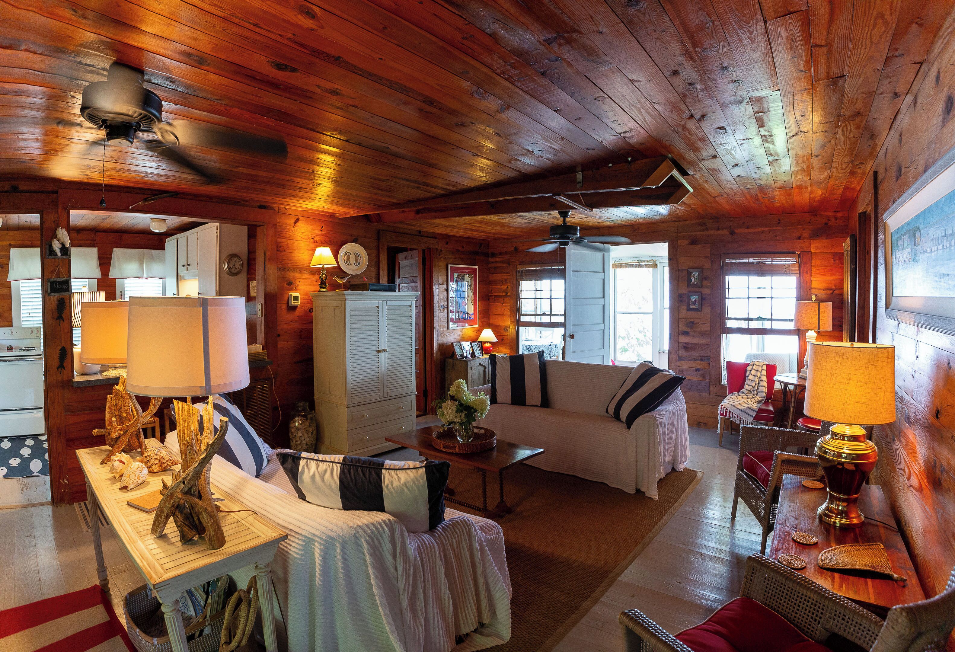 Beautiful Waterfront Home W/ Sleeping Porch on the Neuse River, outdoor shower.