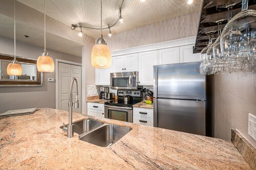 Super comfortable Neighbor to Park City Resort!