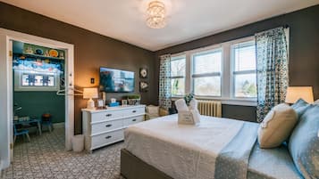 4 bedrooms, iron/ironing board, free WiFi, bed sheets