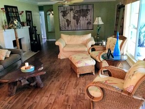 TV, fireplace, DVD player, stereo