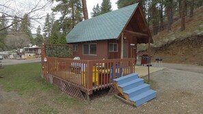 Exterior - Liar's Cove Resort (Conconully)