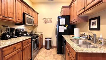 Condo (TP310) | Exterior