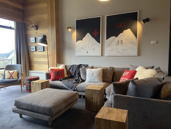 Smart TV, reproductor de DVD y libros 