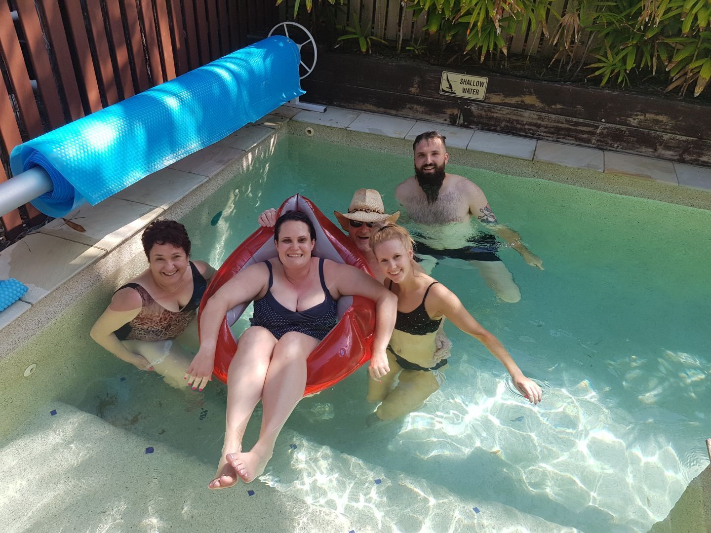 Deja Vu Palm Cove 3 Kings Heated Pool Private Luxury 5 mins walk beach cafe's — image 11