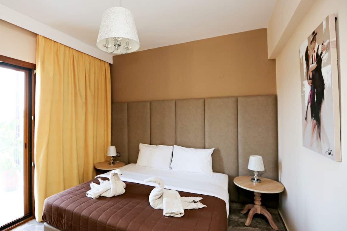 In-room safe, iron/ironing board, free WiFi, bed sheets