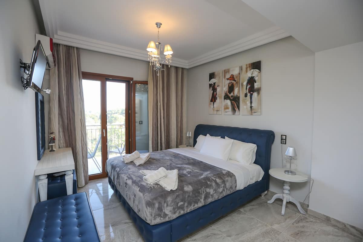 Junior-Suite | 1 Schlafzimmer, Zimmersafe, Bügeleisen/Bügelbrett, kostenloses WLAN