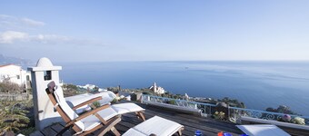 Incredible location in  Amalfi Coast, with amazing view to detox body and soul