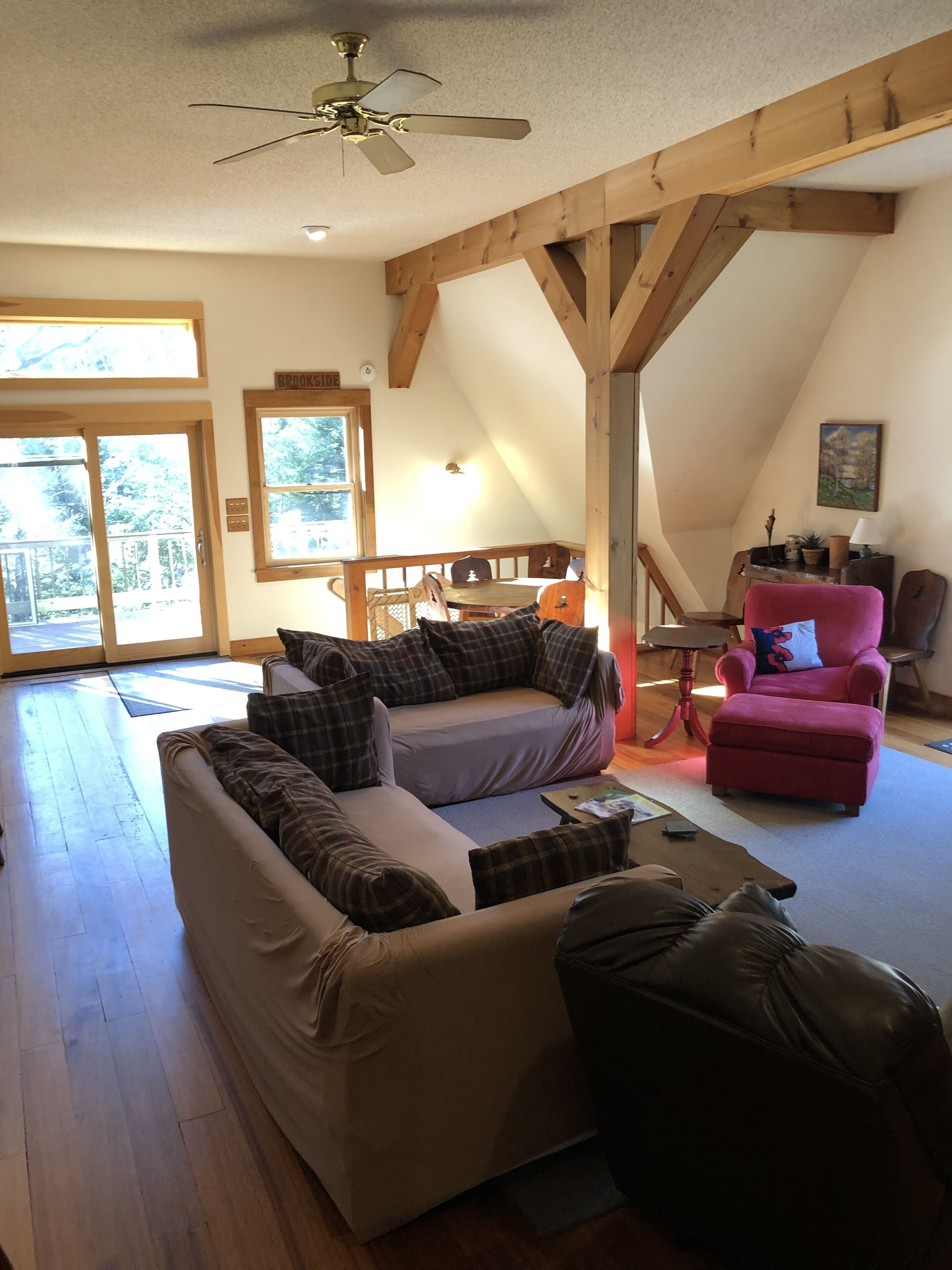 Spacious Bright Living Area, Bromley Mountain Adventure Park & Hapgood Pond Park