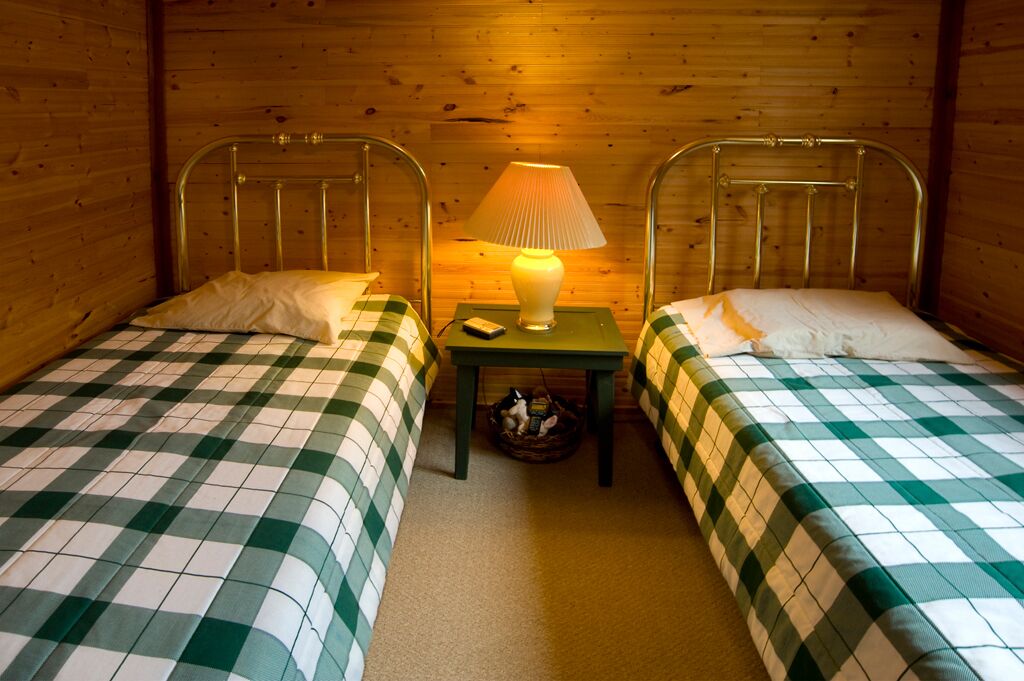 Pinecone Place Upper Unit - 3 Bedroom