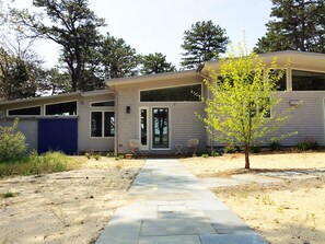 Exterior - Spectacular Waterfront Home! Privacy, A/C, VIEWS! Direct beach access! (Wellfleet)