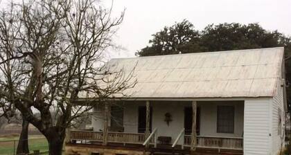 Enjoy Country Living at it's best. Located a short distance from San Antonio